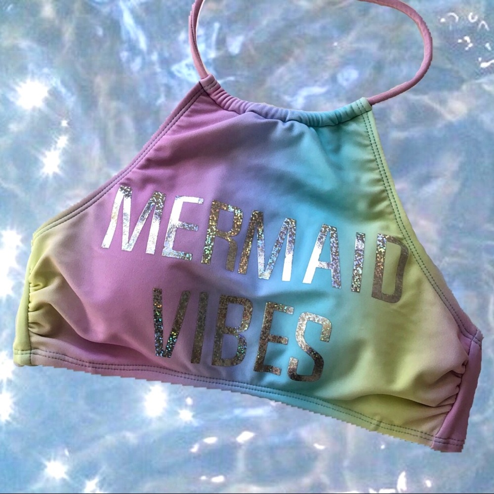 NWOT Mermaid Vibes Bikini Top